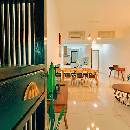 Beacon Executive Suite At Georgetown For 10Pax And 2 Bed Room ภายนอก รูปภาพ