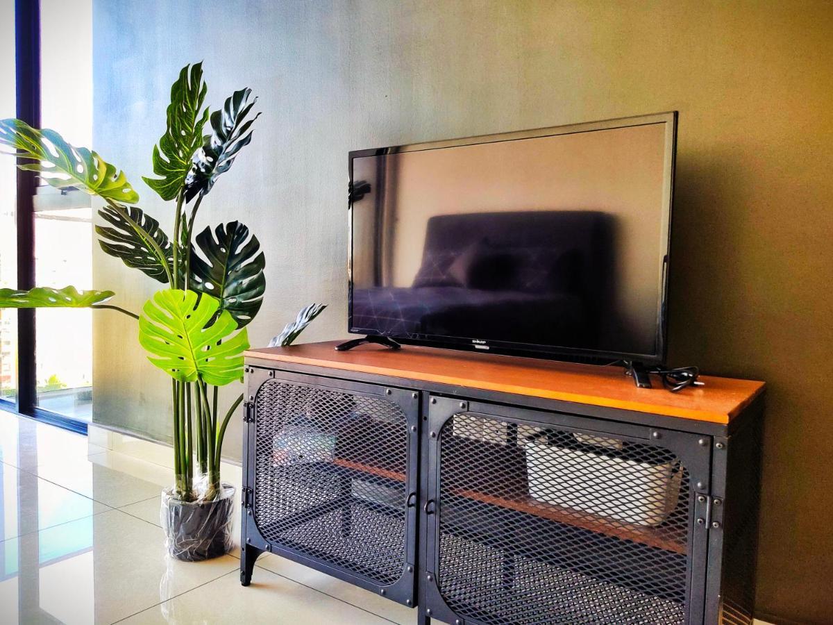 Beacon Executive Suite At Georgetown For 10Pax And 2 Bed Room ภายนอก รูปภาพ