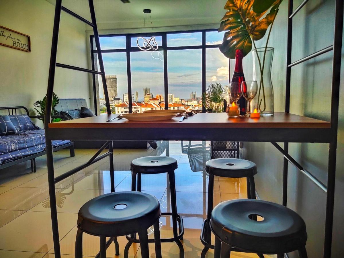 Beacon Executive Suite At Georgetown For 10Pax And 2 Bed Room ภายนอก รูปภาพ
