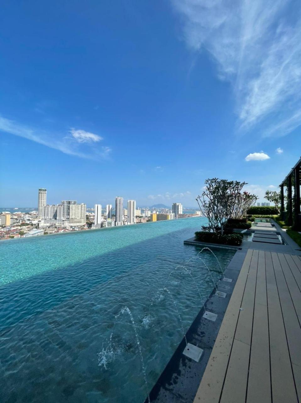 Beacon Executive Suite At Georgetown For 10Pax And 2 Bed Room ภายนอก รูปภาพ